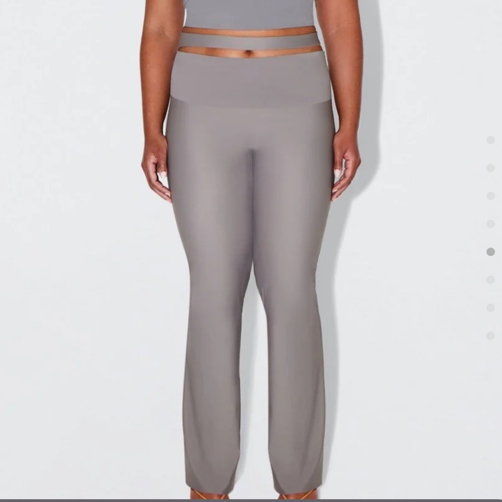 KHY sleek stretch pants GRAY